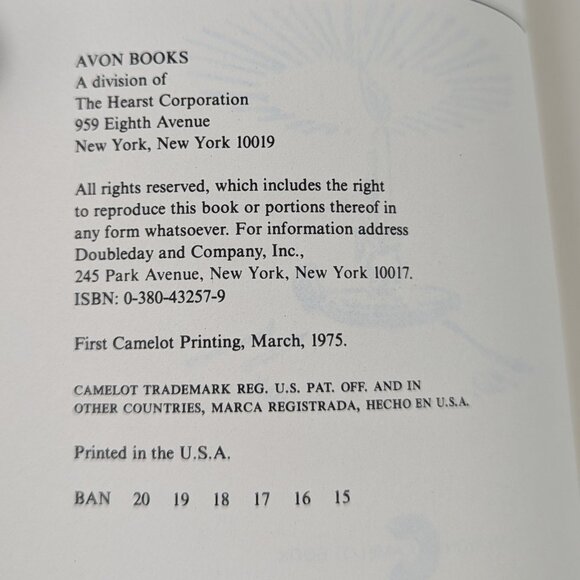 Avon Books The Velveteen Rabbit 1st Camelot Printing 1975 - Picture 8 of 10